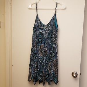 V-neck spaghetti strap sundress
